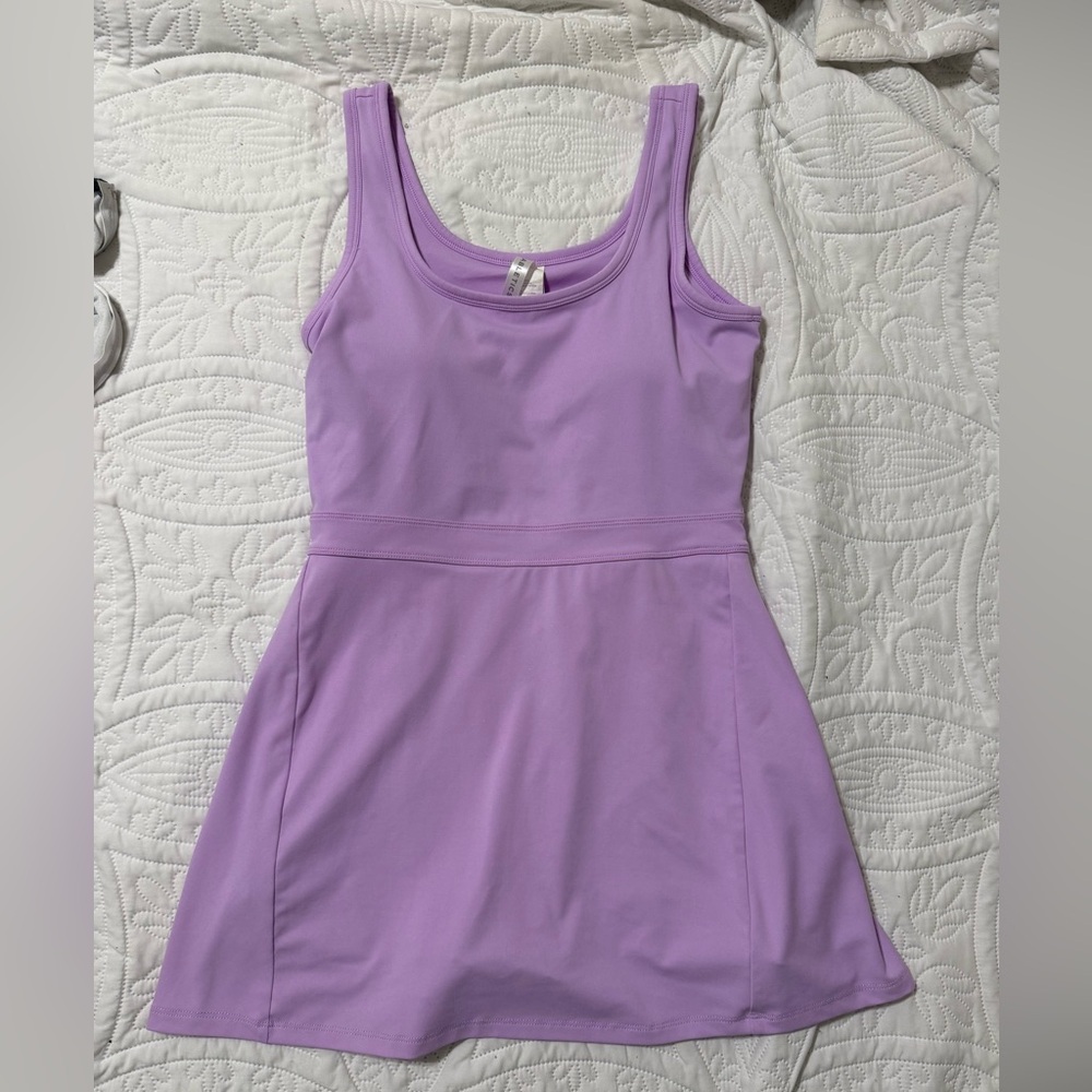 Fabletics small athletic dress in light purple/pink.